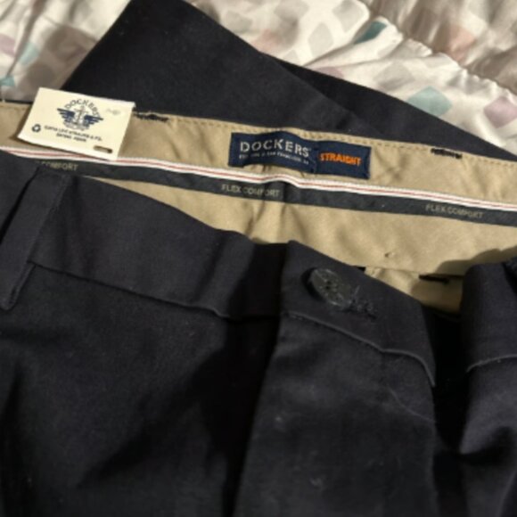 Dockers Straight Flex Comfort Pants Shirt Gripper Signature Khaki 36 x 32 NWT - Picture 2 of 2